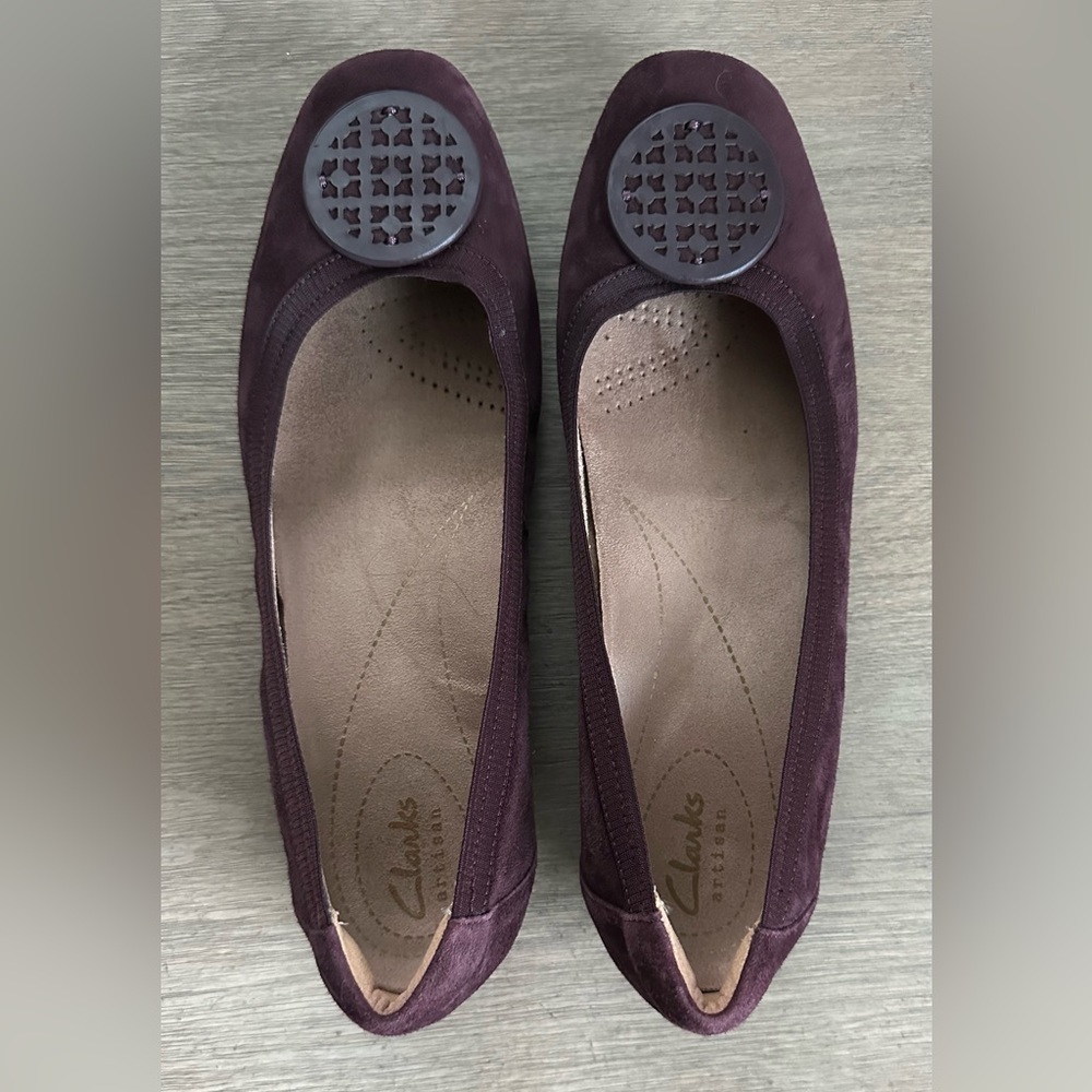 COPY - Size 9 Clarks shoes.